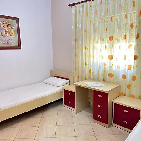 Roan Apartment